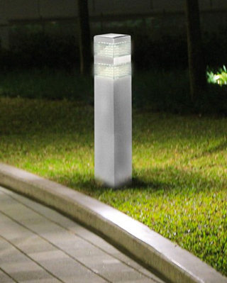 Borne led jardin Pyramide